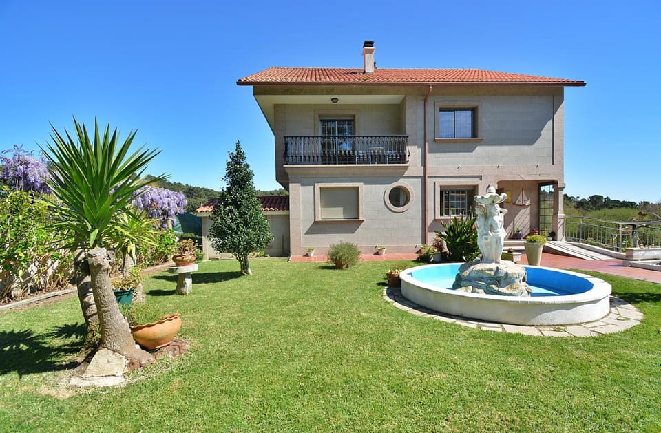 Property building, Garden