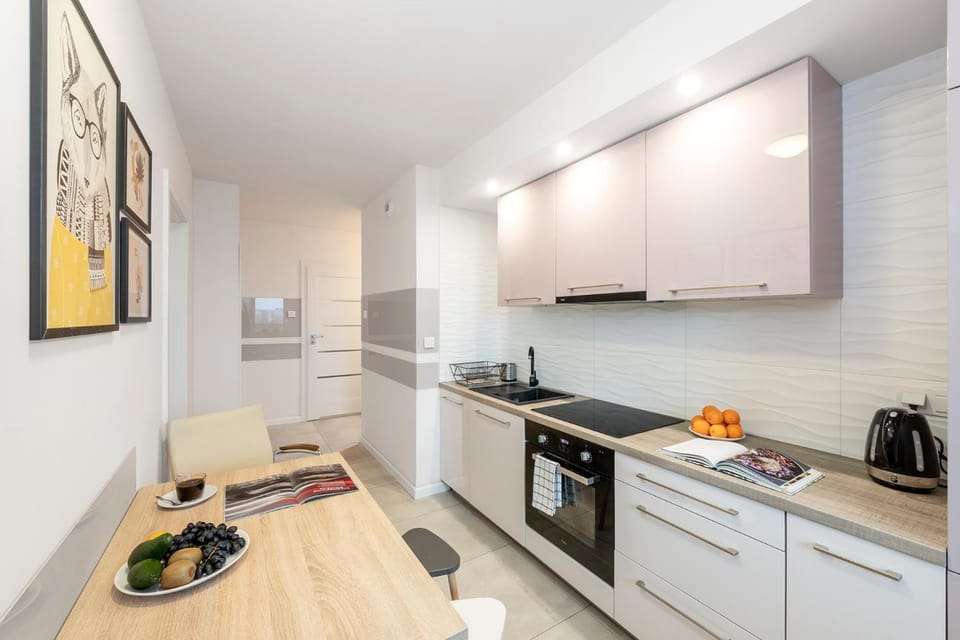 Kitchen or kitchenette, Dining area, Communal kitchen