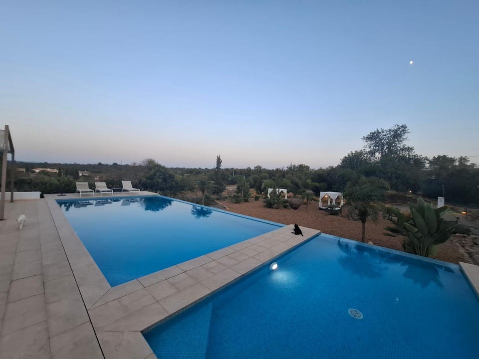 Cosy Guest House - Villa das Alfarrobas Farm Stay in Albufeira