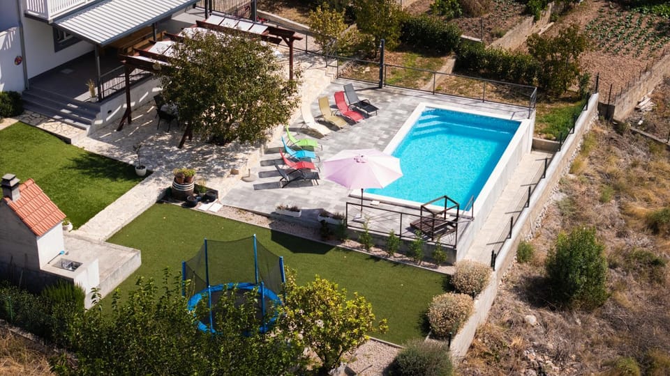 Property building, Spring, Bird's eye view, Garden, Garden view, Pool view, Swimming pool