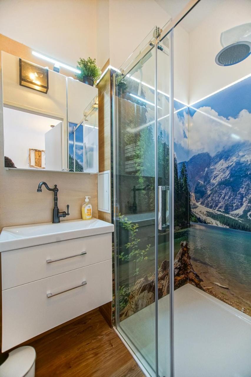 Shower, Bathroom