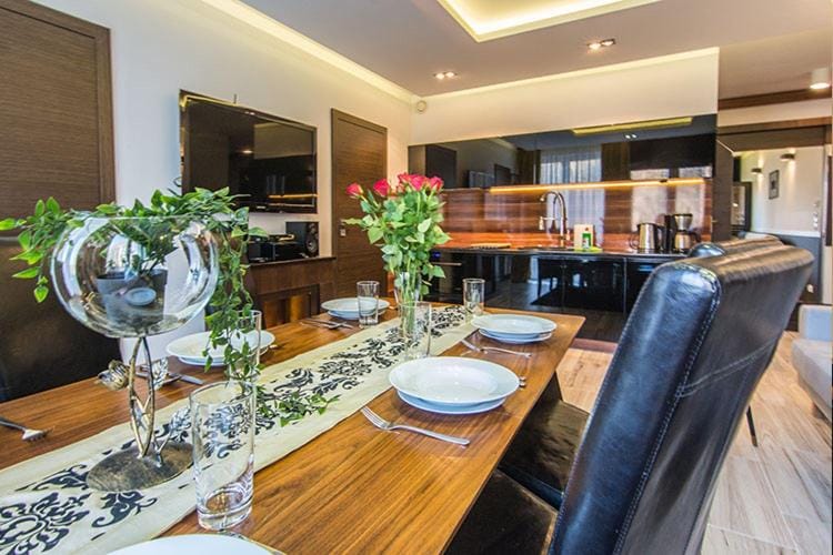 Apartament Deluxe z SAUNĄ - 5D Apartamenty Apartment in Lower Silesian Voivodeship