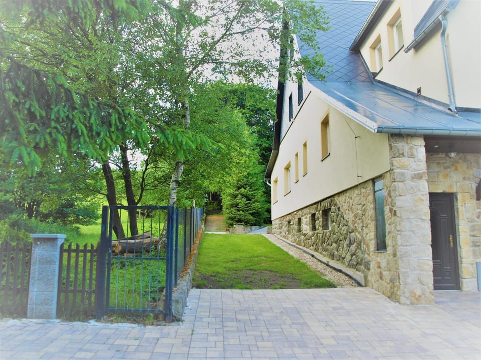 Property building, Garden