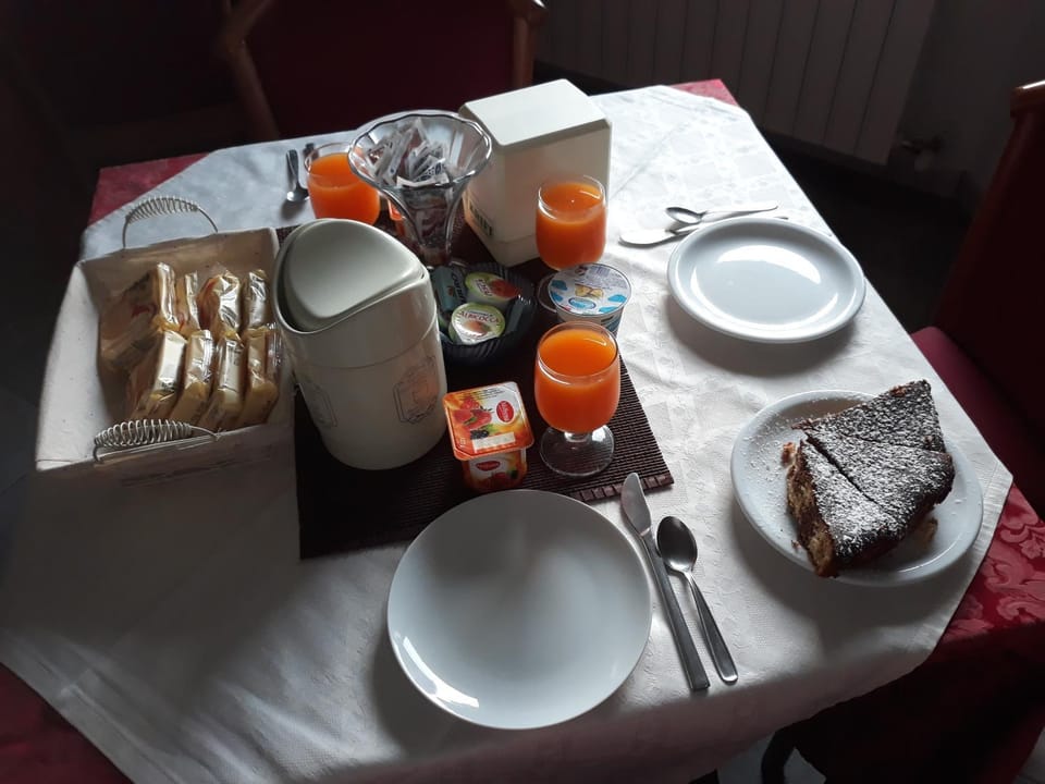 Food and drinks