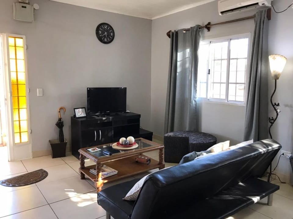 Communal lounge/ TV room, TV and multimedia, Living room