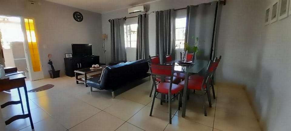 Communal lounge/ TV room, TV and multimedia, Living room, Seating area, Dining area, air conditioner