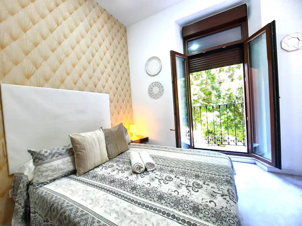 Budget and lovely rooms Las Setas Apartment in Seville