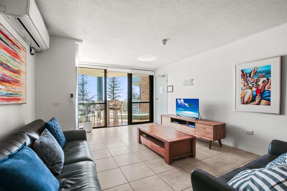 Seapoint Unit 14 32 Victoria Tce Kings Beach Apartment in Kings Beach