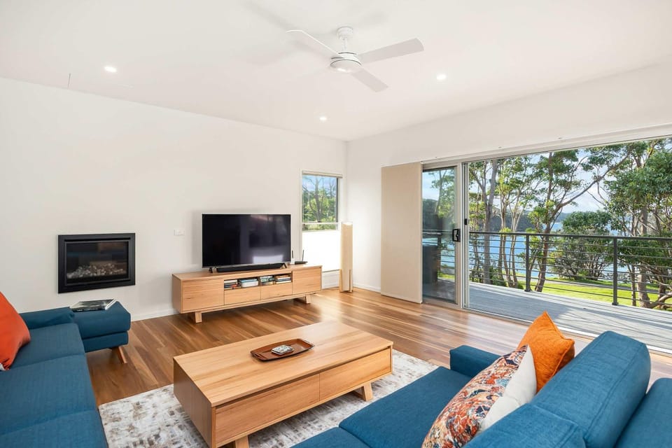 Mherringa at Bawley - enjoy panoramic ocean views House in Bawley Point