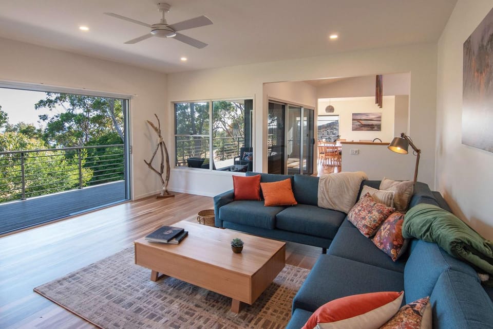 Mherringa at Bawley - enjoy panoramic ocean views House in Bawley Point