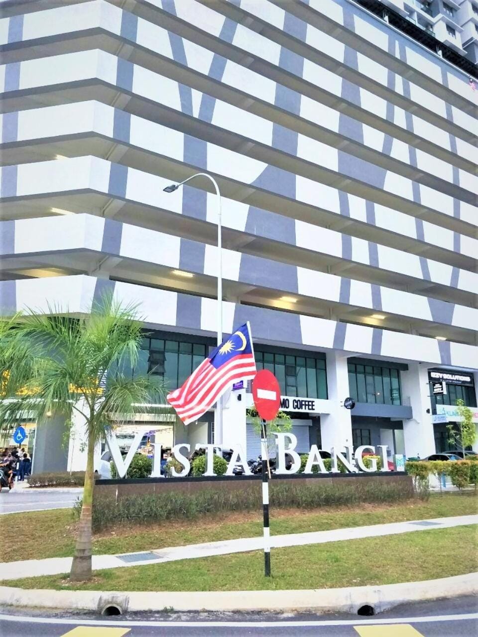 Facade/entrance
