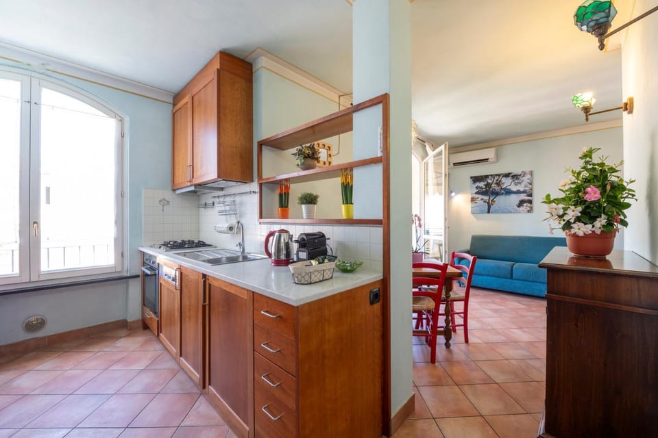 Kitchen or kitchenette, Living room, Dining area