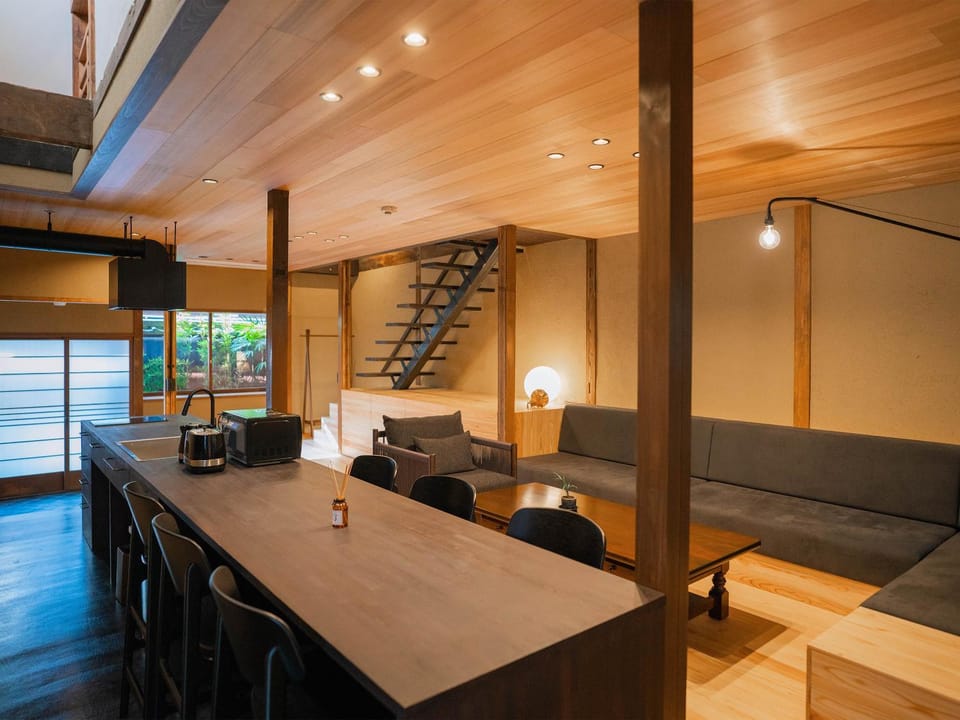 Living room, Dining area