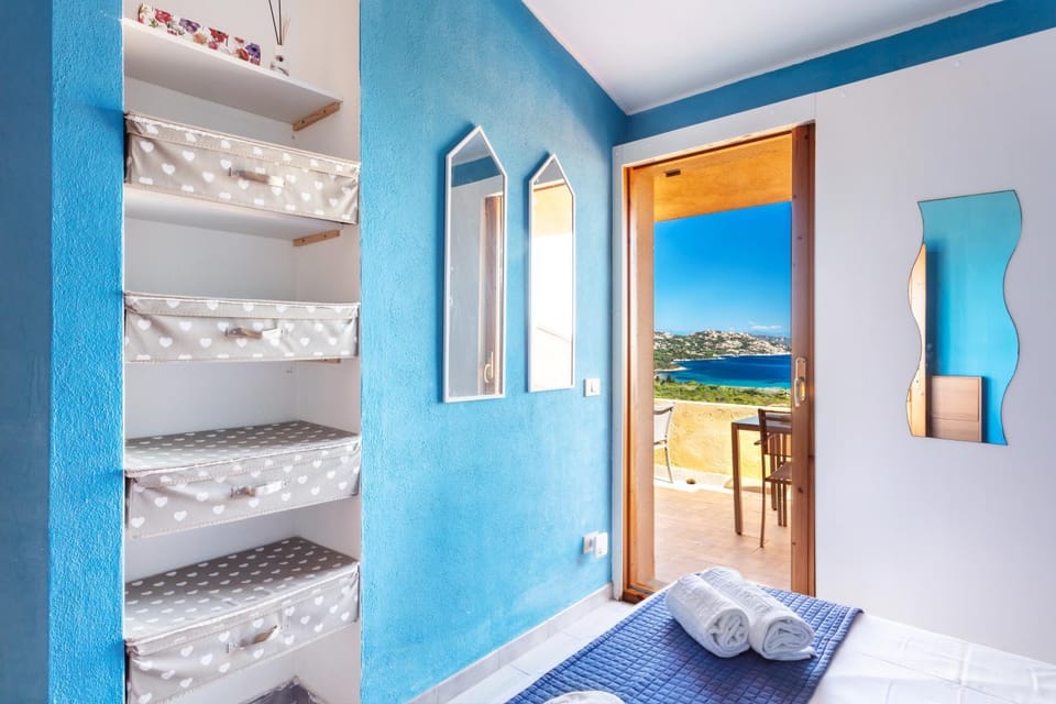 Bedroom, Sea view