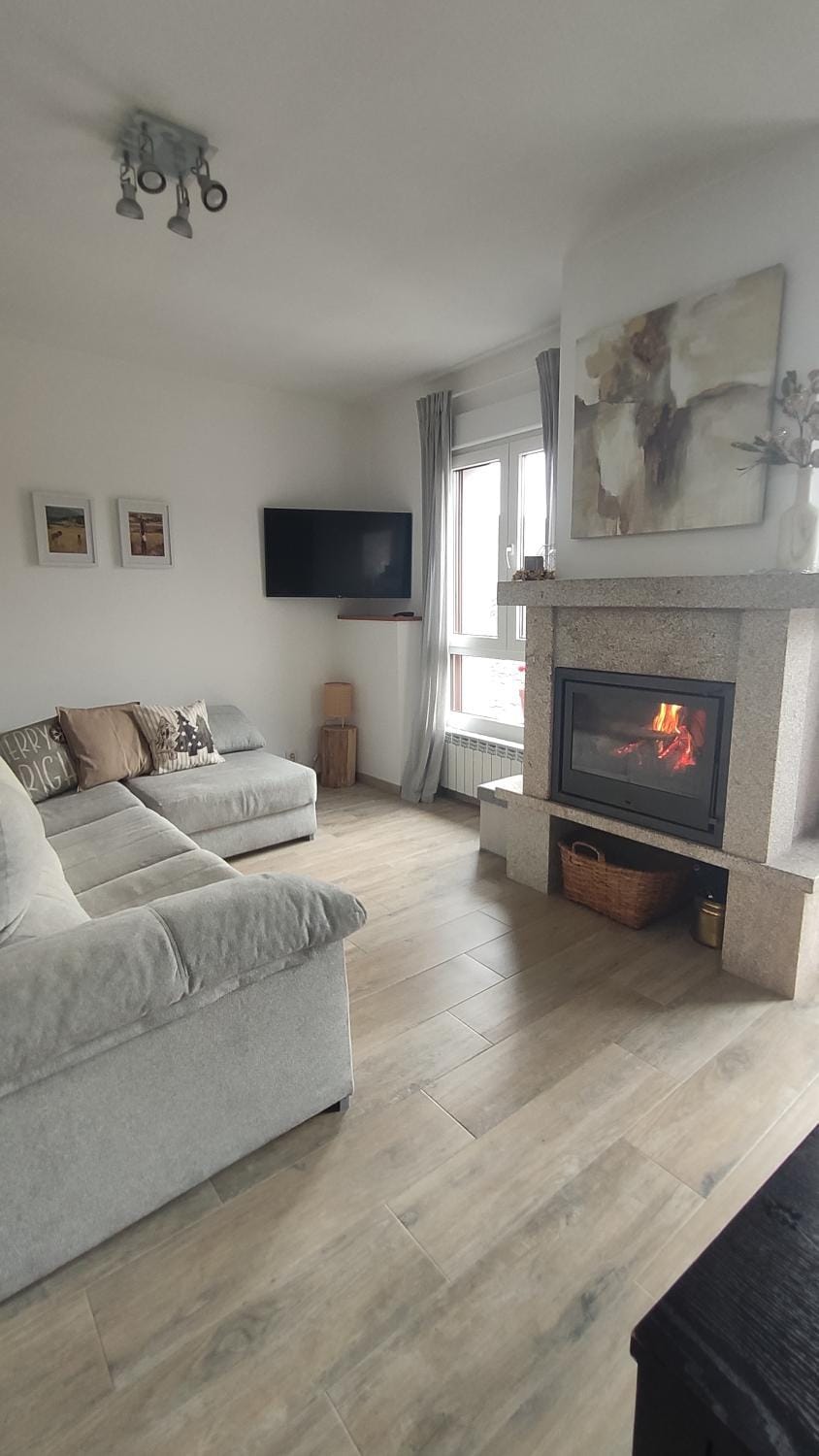 Communal lounge/ TV room, Living room, flat iron