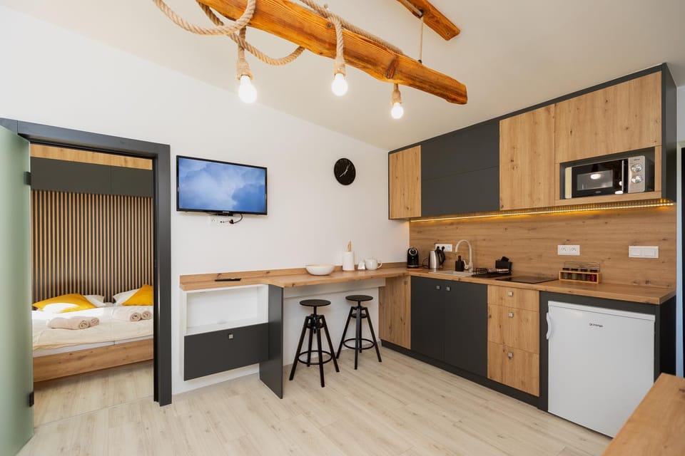 TV and multimedia, Kitchen or kitchenette