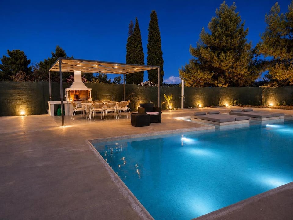 Property building, Swimming pool