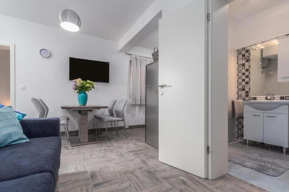 Edi Blue Funtana Apartment in Istria County
