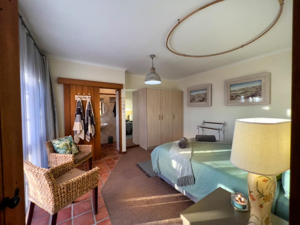 Bathroom, Bedroom