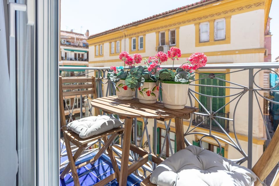 Property building, View (from property/room), Balcony/Terrace, Balcony/Terrace