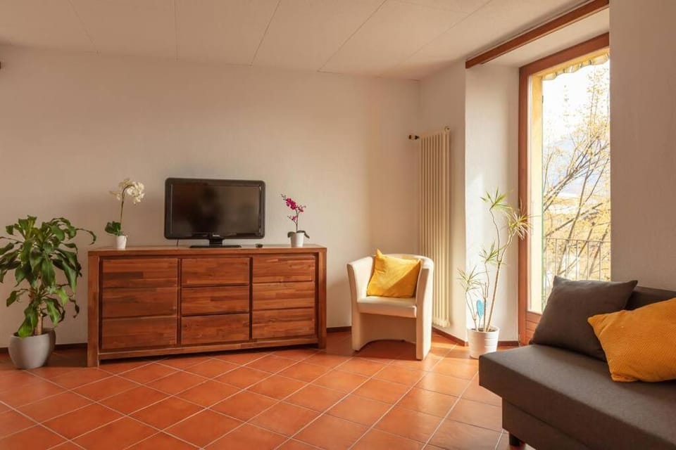 Casa al Sole - Bellissimo appartamento con terrazza e vista lago Apartment in Locarno