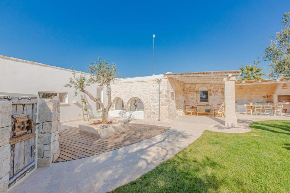 Property building, Garden
