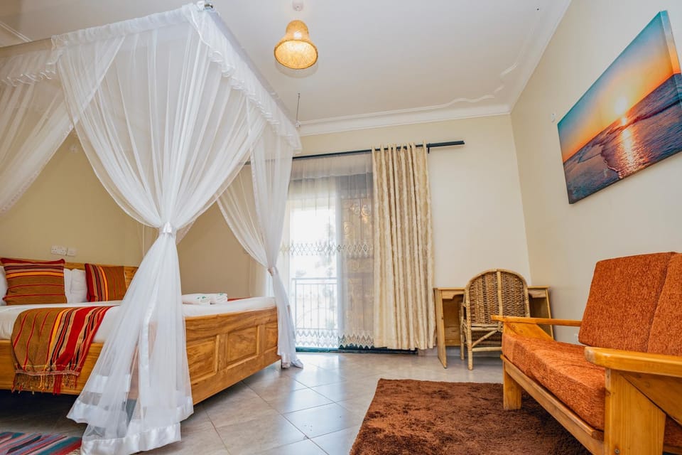 Photo of the whole room, Seating area, Bedroom