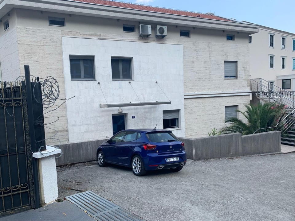 Day, Parking