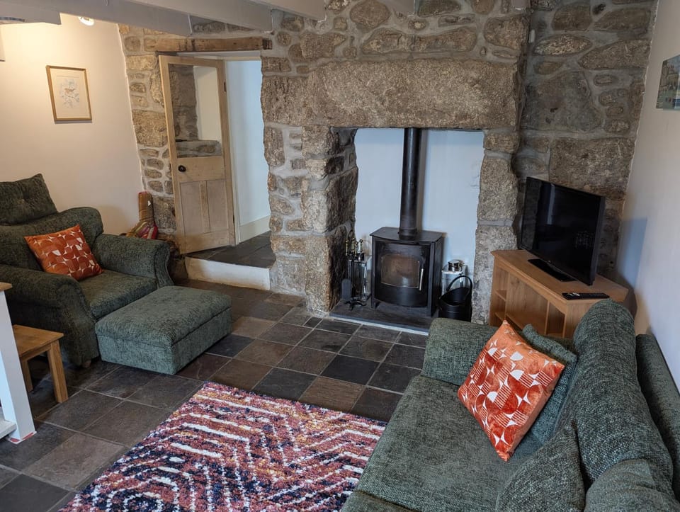 Traditional Fisherman's Cottage with 3 bedrooms House in Mousehole