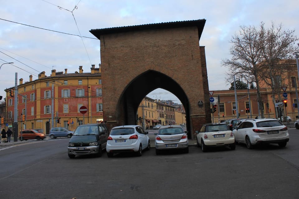 Nearby landmark, Neighbourhood