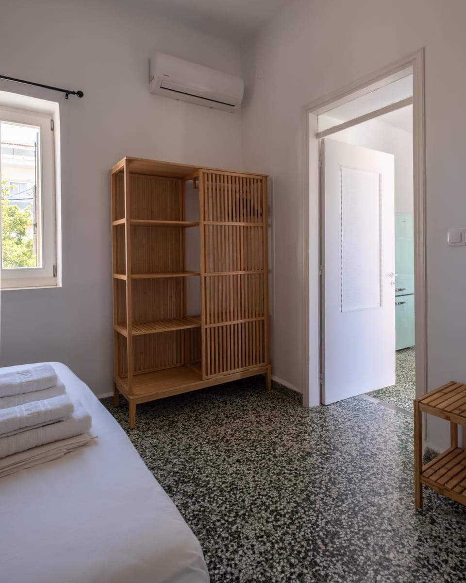Bedroom, wardrobe