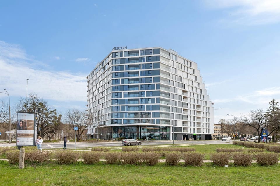 Property building, Neighbourhood