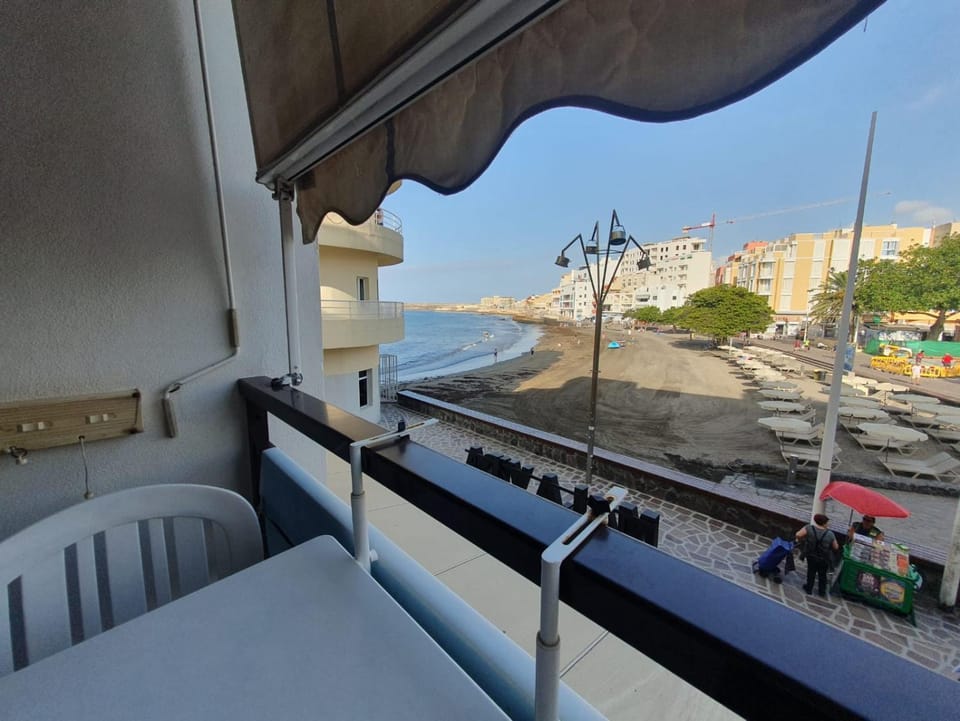 City view, Sea view