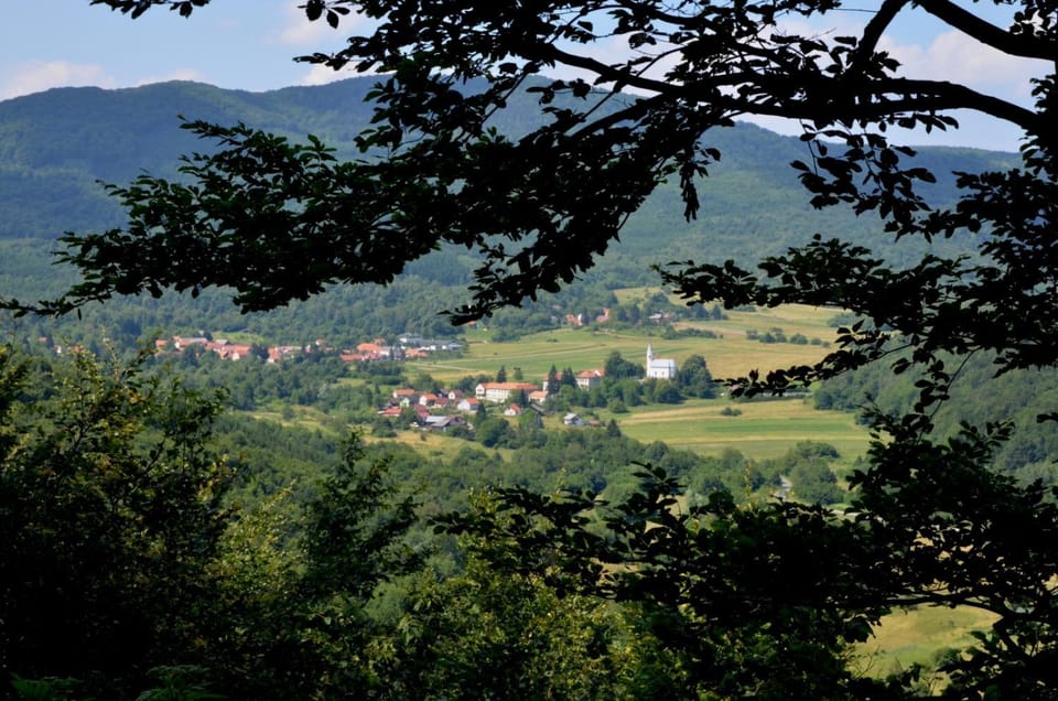 Neighbourhood, Natural landscape