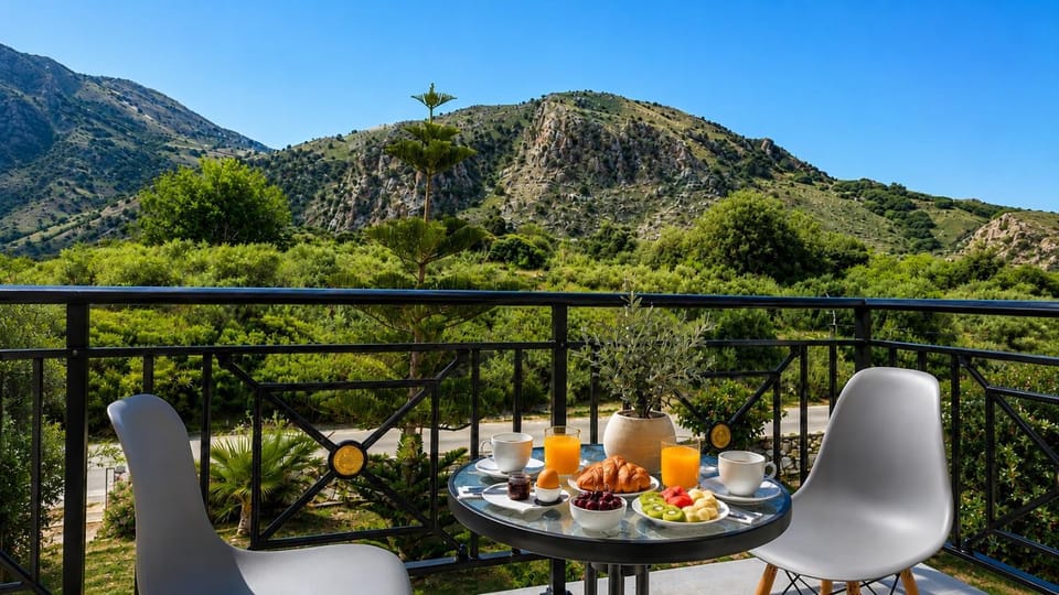 Patio, Spring, Day, Natural landscape, View (from property/room), Balcony/Terrace, Food and drinks, Dining area, Food, Mountain view, Drinks