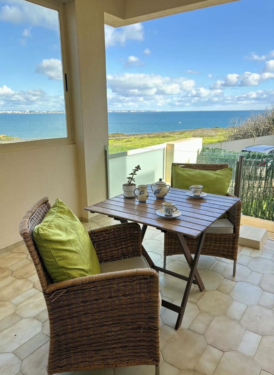 View (from property/room), Sea view, Inner courtyard view