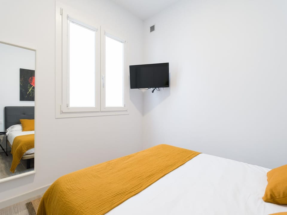 Bed, Bedroom