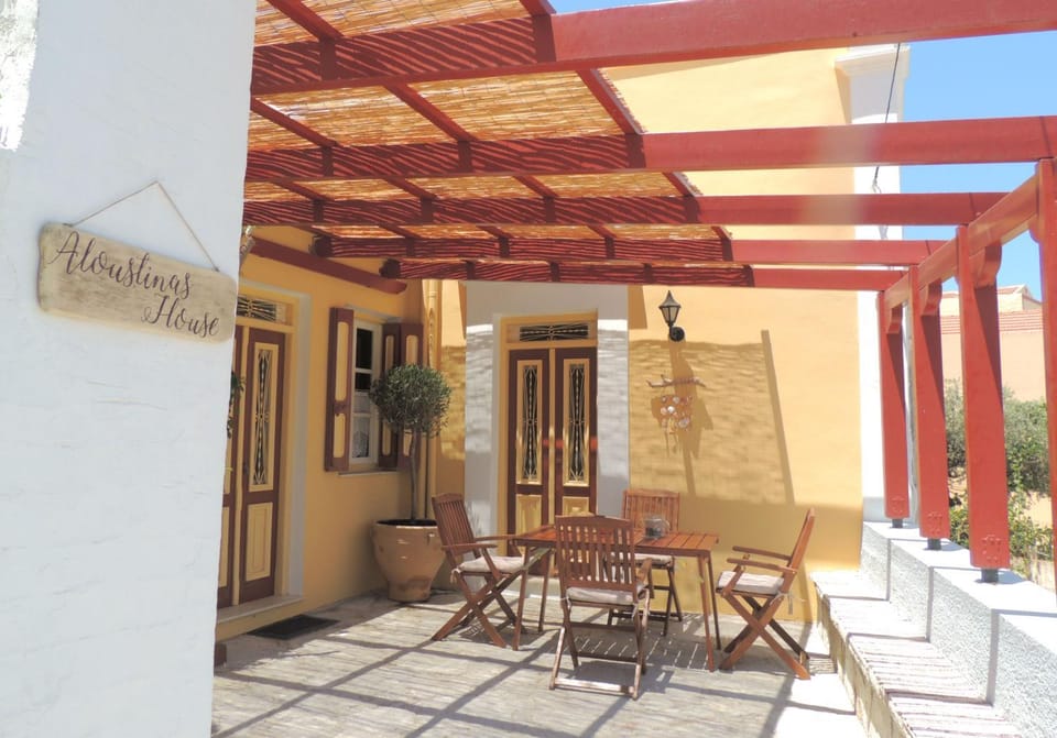 Aloustina's House Villa in Muğla Province