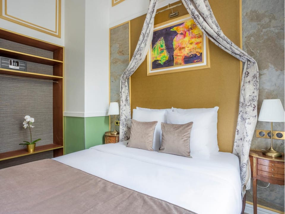 Bed, Bedroom