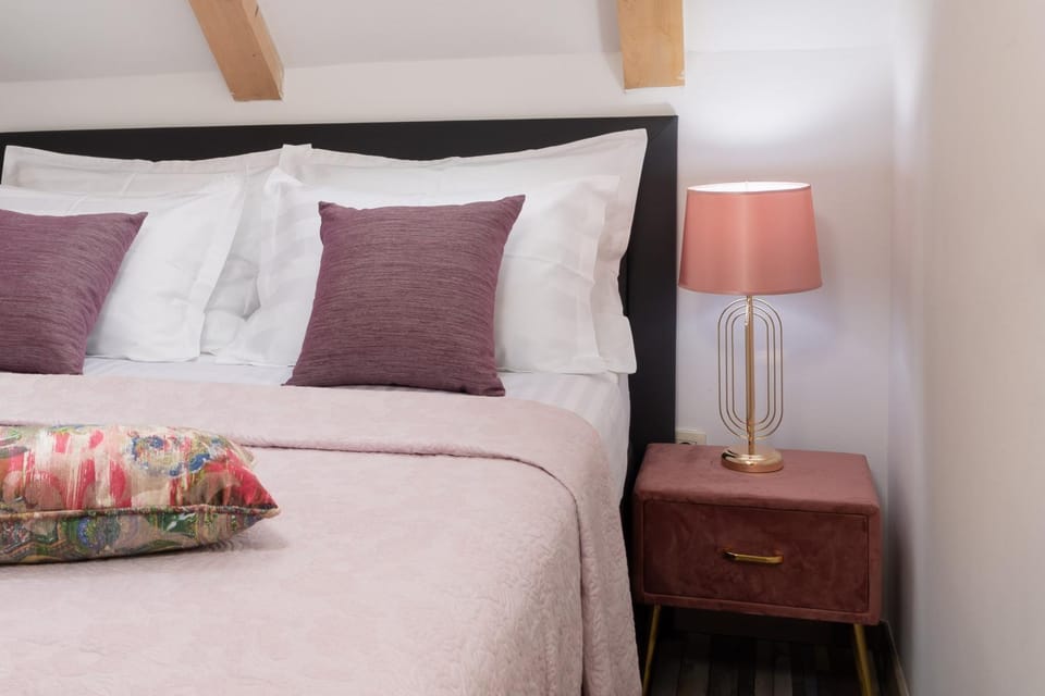 Bed, Decorative detail, Bedroom
