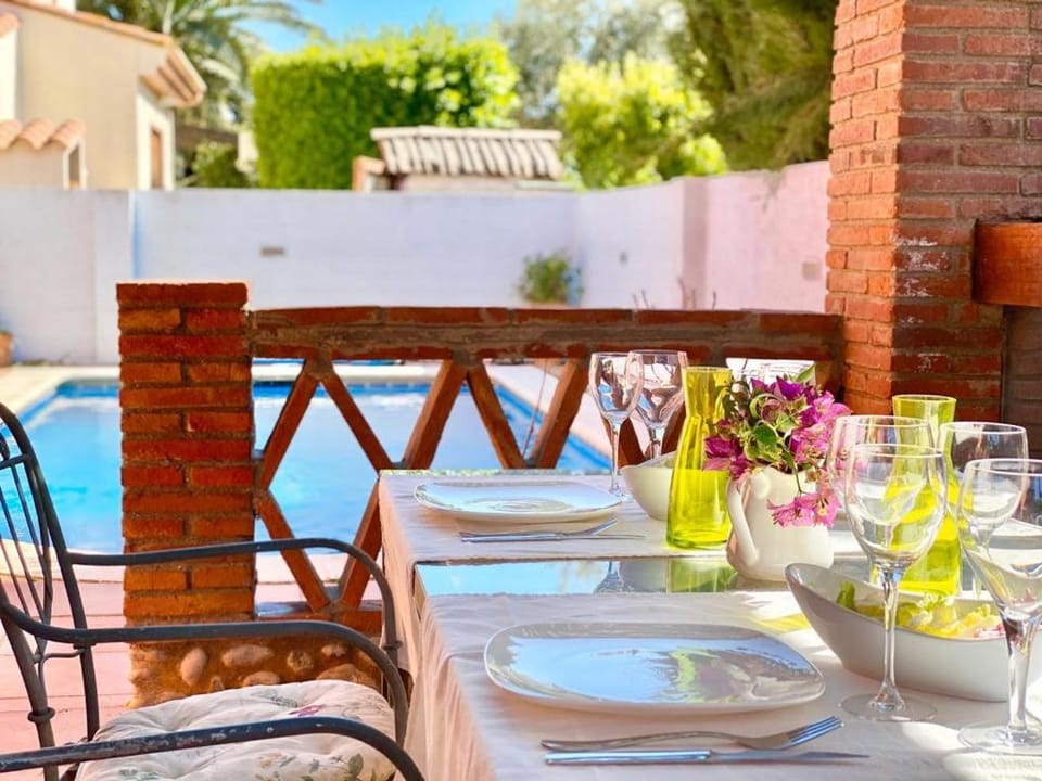 Balcony/Terrace, Swimming pool