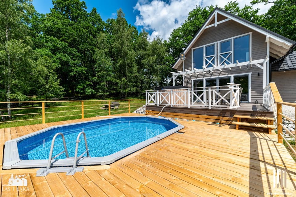 Property building, Swimming pool