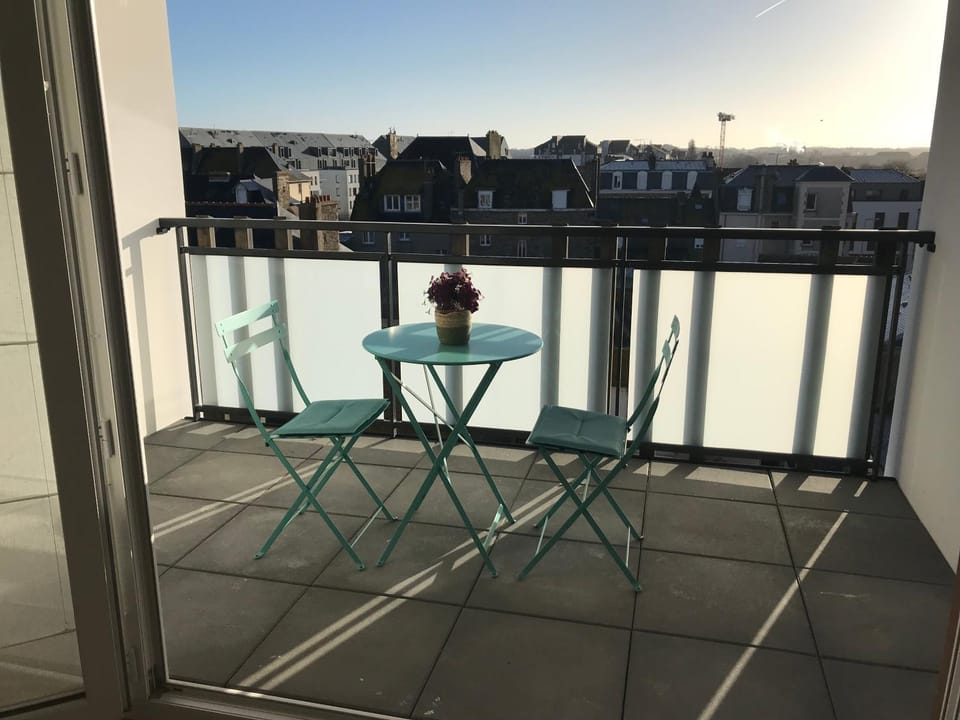 APPARTEMENT NEUF ET BIEN SITUE AVEC UN CLASSEMENT Apartment in St-Malo