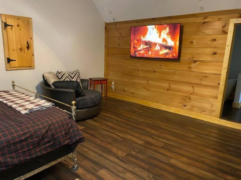 Mountain Creek Lodge House in Maggie Valley