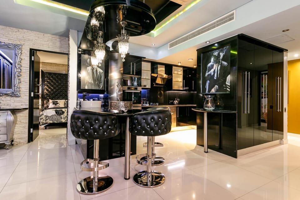 Lounge or bar