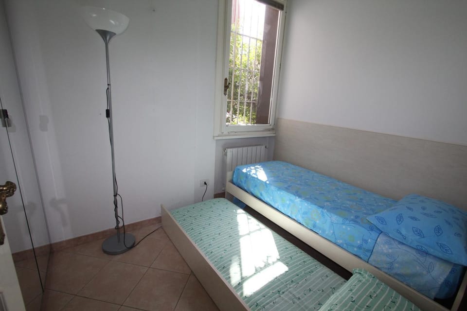 Bedroom, air conditioner