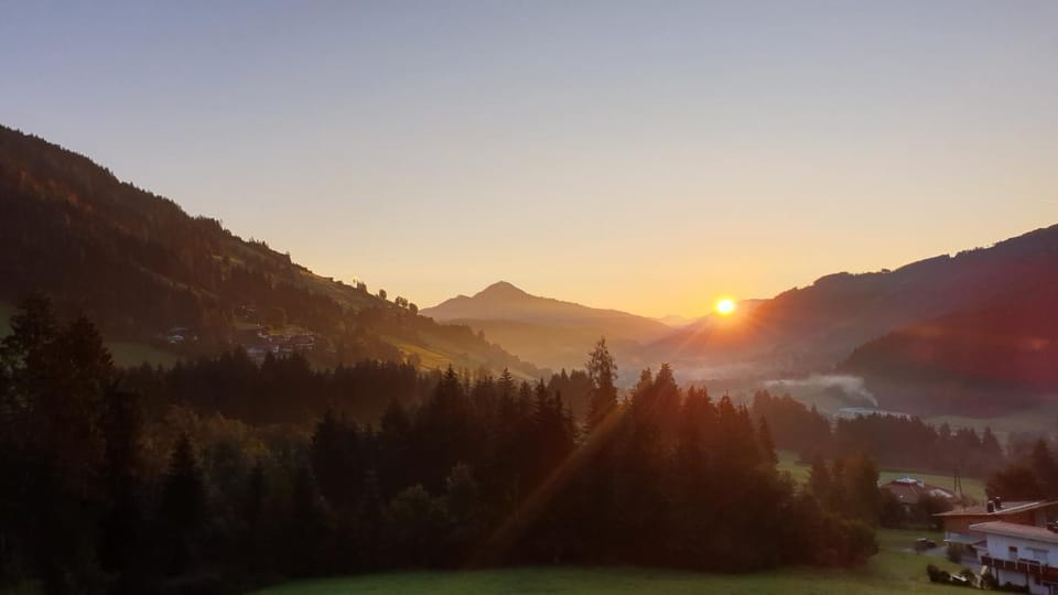 Natural landscape, Balcony/Terrace, Mountain view, Sunrise