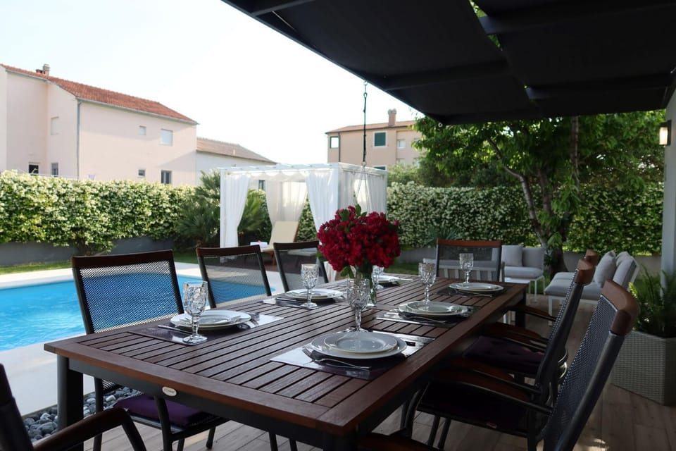 Patio, Swimming pool