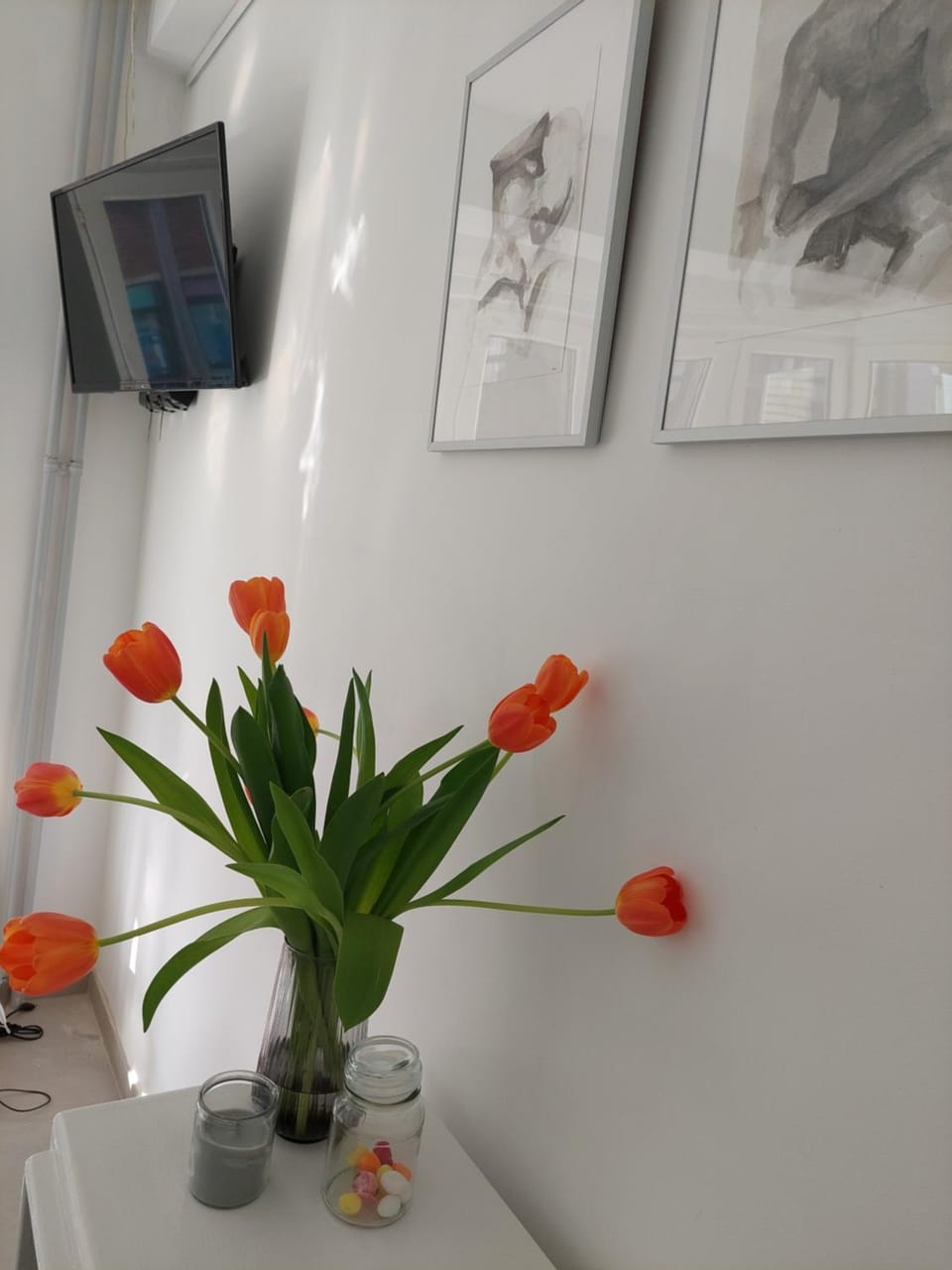 TV and multimedia, Decorative detail