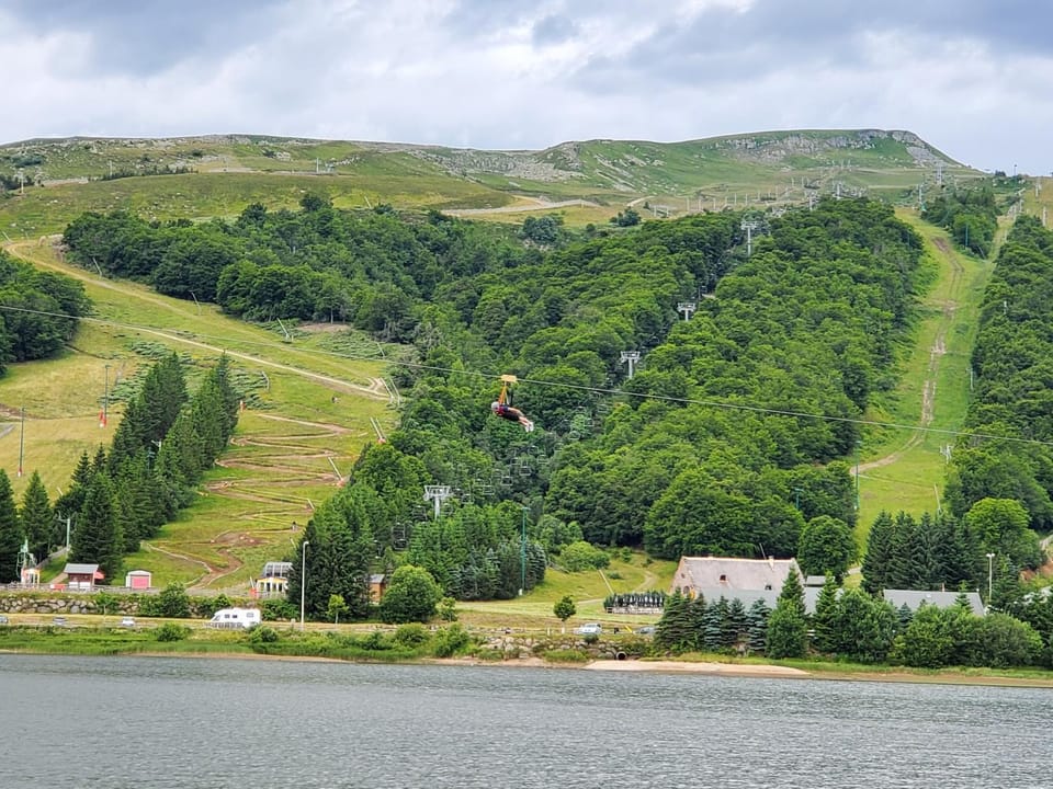 Nearby landmark, Spring, Day, Natural landscape, Lake view, Mountain view